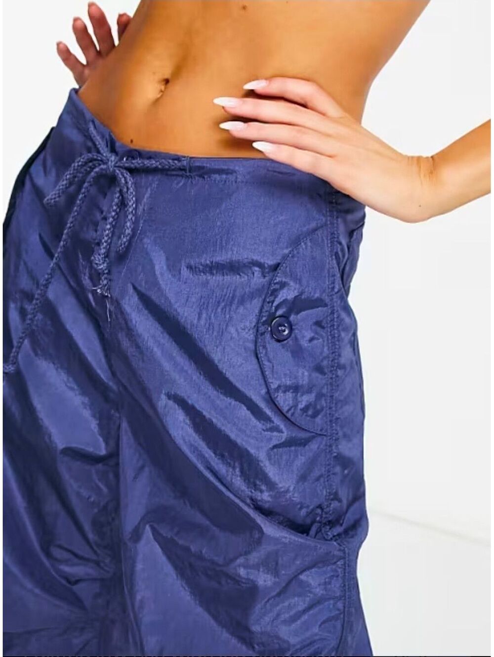 Sz.XS |Edikted -low rise wide leg parachute pants in navy